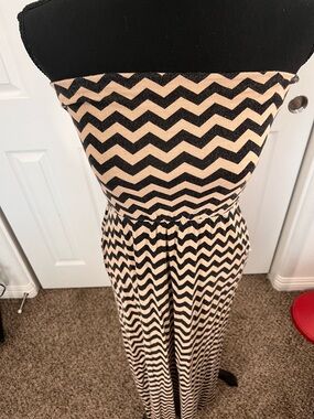 BKE Black and Cream Chevron Fold-Over Maxi Dress or a Skirt